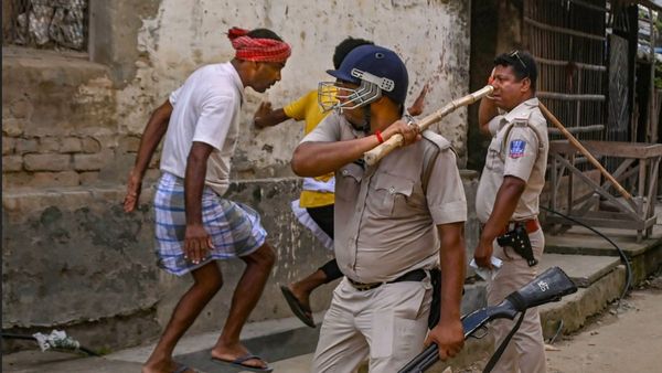 South 24 Parganas: সাতসকালে নমাজ পড়তে যাওয়ার সময় তৃণমূল নেতাকে গুলি, উত্তেজনা জয়নগরে