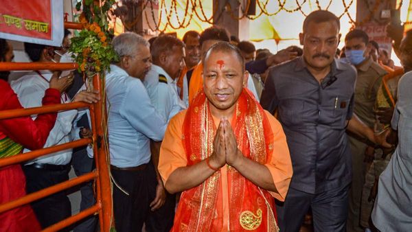 Yogi Adityanath: বিশ্বের দরবারে রাজ্যের সাংস্কৃতিক ঐতিহ্য-লোকশিল্প! সংস্কৃতি উৎসবের আয়োজন যোগী সরকারের