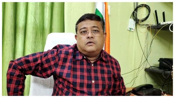 Dibyendu Adhikari: এসএলএসটি চাকরিপ্রার্থীদের পাশে দিব্যেন্দু অধিকারী, সমস্যা সমাধানে আর্জি সরকারের কাছে