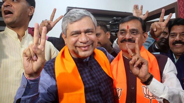 Next CM of Rajasthan: রাজস্থানের মুখ্যমন্ত্রীর দৌড়ে আরও দুই বড় নাম! ইস্তফা দিলেন 'যোগী'