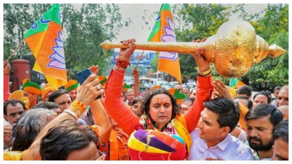 Rajasthan Election Results 2023:রাস্তার ধারে আমিষ খাবারের অস্থায়ী দোকান সরান, জিতেই হুশিয়ারি বিজেপি বিধায়কের