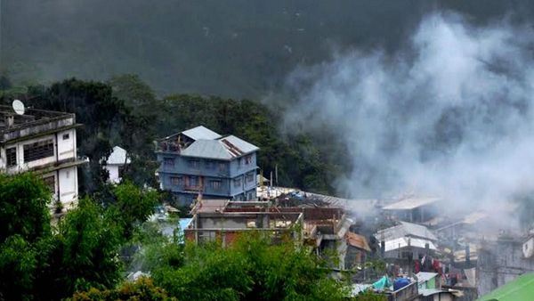 Travel: কোলাহলহীন নিঝুম কোনও জায়গায় ছুটি কাটাতে চান?  শীতের ছুটিতে ঘুরে আসুন কালিম্পংয়ের এই অফবিট লোকেশনে