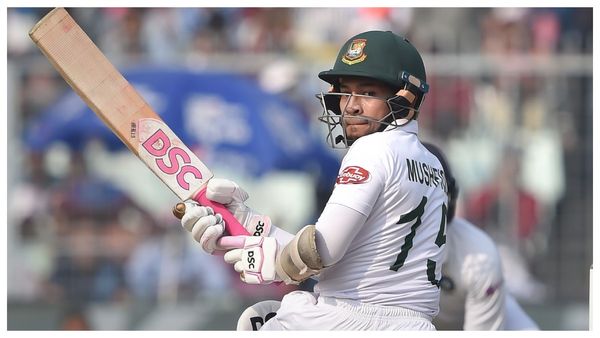 BAN vs NZ 2nd Test: হাত দিয়ে বল রুখে আউট হলেন মুশফিকুর, এই আউটের তালিকায় রয়েছেন কোন ব্যাটসম্যানরা?