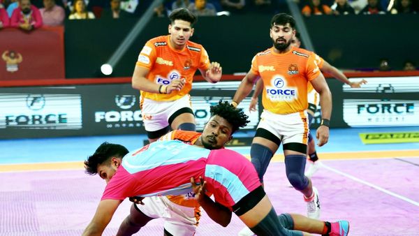 Pro Kabaddi League: প্রো কবাডিতে জয় দিয়েই অভিযান শুরু বেঙ্গল ওয়ারিয়র্সের, জয়পুরকে হারাল পুনেরি পল্টন