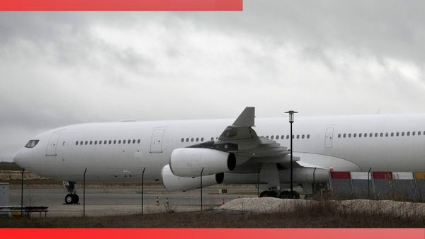 Human Trafficking: 'মানব-পাচার' সন্দেহে আটক বিমানকে ছাড়ার সিদ্ধান্ত! নজর রাখছে ভারত