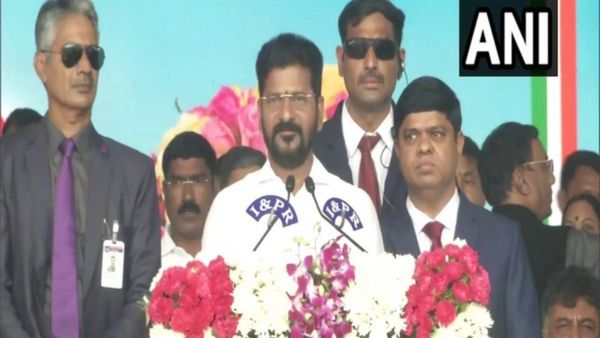 Telangana CM Oath Ceremony: তেলেঙ্গানার মুখ্যমন্ত্রী পদে শপথ রেবন্ত রেড্ডির, বার্তা দিলেন মোদী