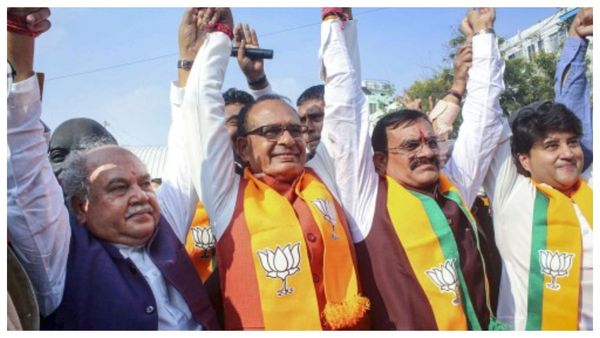 MP Election Results 2023:ভোটে জিতলেও শিবরাজের মেয়াদ ছয় মাস! মধ্যপ্রদেশে মুখ্যমন্ত্রী নিয়ে নয়া সমীকরণ!