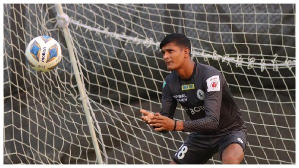 Subrata Paul: বর্ণময় অধ্যায়ের সমাপ্তি, নিঃশব্দেই ফুটবল কেরিয়ারে ইতি টা‌নলেন সুব্রত পাল