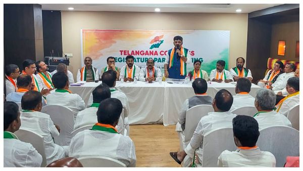 Telangana Election Results 2023: কে হবেন তেলেঙ্গানার মুখ্যমন্ত্রী? হাইকমান্ডের কোর্টেই বল পাঠাল রাজ্য নেতৃত্ব