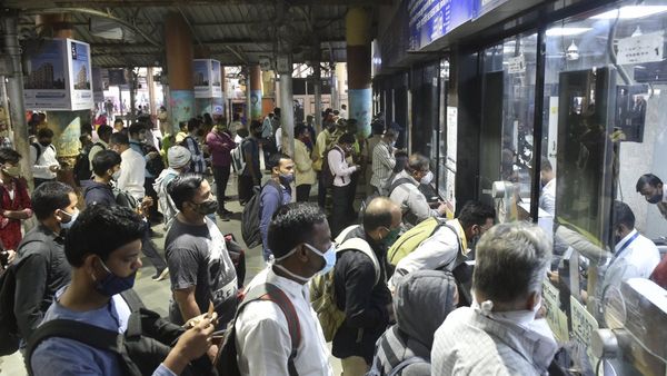 Confirm Train Ticket: কয়েক সেকেন্ডের মধ্যে নিশ্চিত ট্রেনের টিকিট! এইসব বিকল্প ব্যবহার করুন
