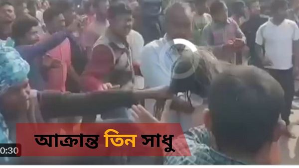 পুরুলিয়ায় আক্রান্ত উত্তরপ্রদেশ থেকে আসা তিন সাধু, আইন-শৃঙ্খলা নিয়ে তোপ কেন্দ্রীয়মন্ত্রীর