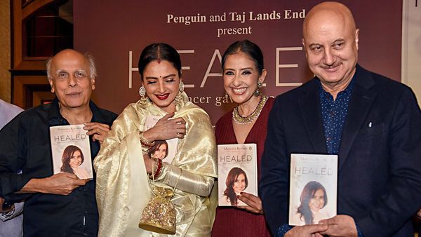 চারশো কোটির মালিক, অথচ ভাড়া বাড়িতে থাকেন বলিউডের এই কিংবদন্তি অভিনেতা!