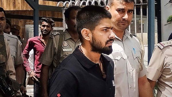 Sunil Yadav: প্রতিশোধের আক্রমণ, বিষ্ণোই গ্যাং-এর হাতে খুন মোস্ট ওয়ান্টেড মাদক পাচারকারী সুনীল যাদব!