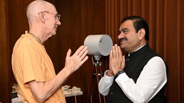 মা অন্নপূর্ণার আশীর্বাদ নিয়ে মহাকুম্ভে 'ঝাঁপাচ্ছেন' গৌতম আদানি, সঙ্গে পেলেন ইসকনকেও