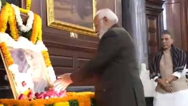 নেতাজির ১২৮তম জন্মজয়ন্তী পালিত দেশজুড়ে, মহান নেতাকে স্মরণ প্রধানমন্ত্রী মোদীর