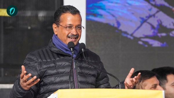 দিল্লিতে শুরু আপ বনাম কংগ্রেস লড়াই, গেহলটকে পাল্টা জবাব দিয়ে দিলেন কেজরিওয়াল