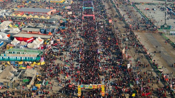 মৌনী অমাবস্যার আগে মহাকুম্ভে ভক্তদের ভিড় ঊর্ধ্বমুখী, মোট পূণ্যার্থী ছাড়াল ১৫ কোটি