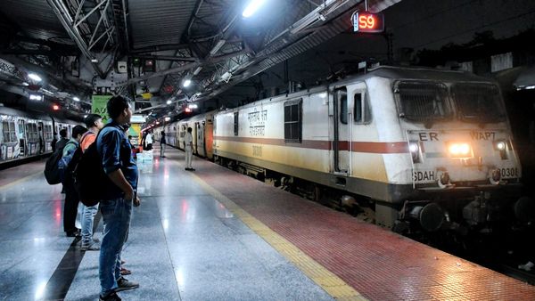India's longest train journey: এক ট্রেনে একসঙ্গে ঘুরবেন ৯ টি রাজ্য! ভারতের এই দীর্ঘতম রেল যাত্রার শুরু কোথায়?