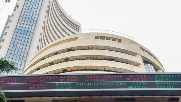 Share Market Fall: ফের রেকর্ড পতন সেনসেক্সের, অনেকটা পড়ল নিফটিও, পিছনে কোন কারণ?