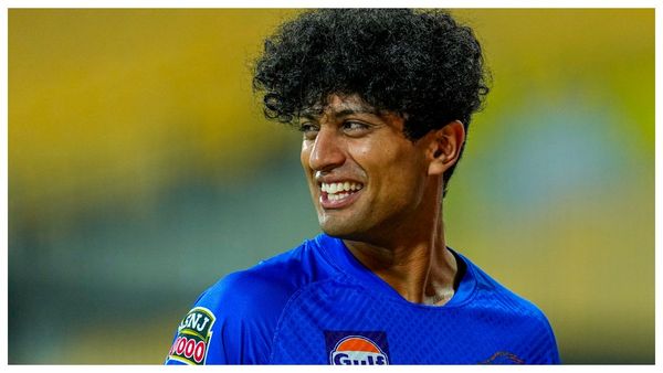 Champions Trophy: চোট-আঘাতের সমস্যা কাটিয়ে চ্যাম্পিয়ন্স ট্রফিতে দুরন্ত শতরান, রাচিনকে নিয়ে স্বস্তিতে সিএসকে