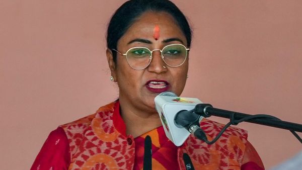 সুষমার পর রেখা, দিল্লির মুখ্যমন্ত্রিত্বে পদ্মের আস্থা নারী শক্তিতে, প্রথমবারেই রেকর্ড বিজেপি নেত্রীর