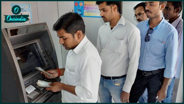 মন চাইলেই এটিএম থেকে টাকা তুলছেন? সাবধান হয়ে যান, কেননা টাকা তোলার খরচ বাড়ছে