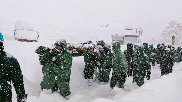 উত্তরাখণ্ডের তুষারধস থেকে উদ্ধার ৪৭ জন শ্রমিক, এখনও আটকে ৮ জন, দ্রুতগতিতে উদ্ধারকাজ চালাচ্ছে সেনাবাহিনী