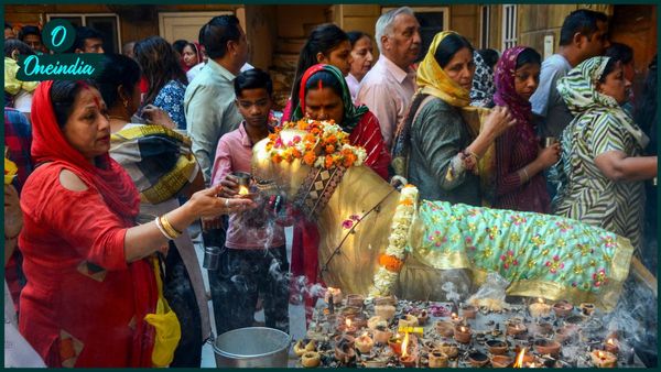 Chaitra Navratri 2025: চৈত্র নবরাত্রি উপলক্ষ্যে উপবাস করবেন? না খেয়েও চাঙ্গা থাকবেন কীভাবে?