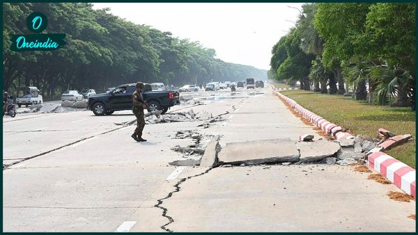 Myanmar Eartquake: রাস্তা ফুঁড়ে জলের মতো বেরোচ্ছে তরল মাটি! মায়ানমারের এই দৃশ্য দেখে হইচই নেটদুনিয়ায়