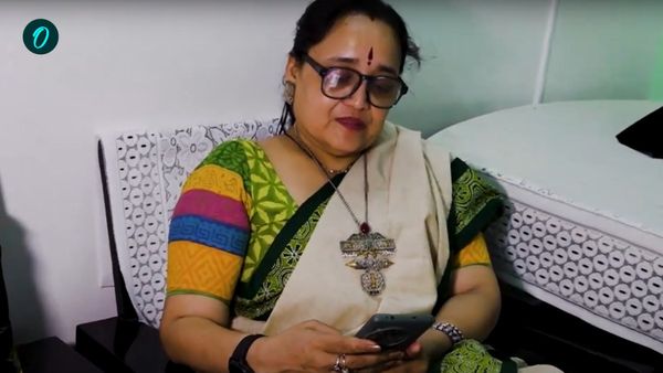 International Women's Day: আত্মমর্যাদা নিয়ে নারীদের দশভূজা হয়ে ওঠার পথ দেখাচ্ছেন ফ্যাশন ডিজাইনার ডালিয়া বি