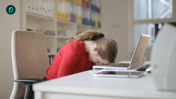 দেশের অর্ধেক নারী মানসিক চাপের শিকার, কত নারী অনিদ্রায় ভুগচ্ছেন? কী বলছে রিপোর্ট