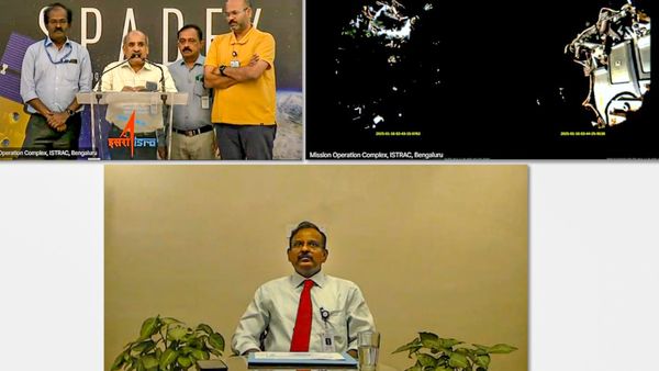 ইসরোর ঝুলিতে ফের সাফল্য, SpaDEx-এর সফল ডকিং-আনডকিং সিস্টেম চন্দ্রযান-৪ এর পথ মসৃণ করল