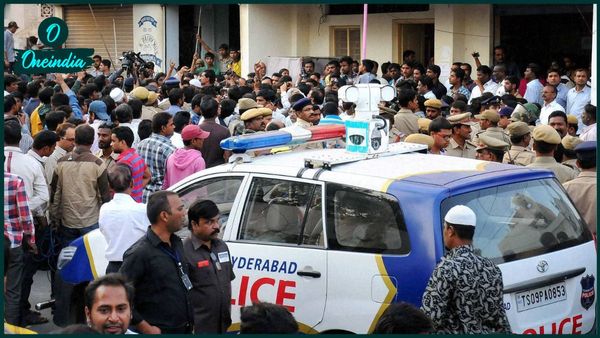 তেলেঙ্গানা বেটিং অ্যাপ প্রচারে নাম জুড়ল একাধিক সেলিব্রিটির, কে কে আছে সেই তালিকায়?