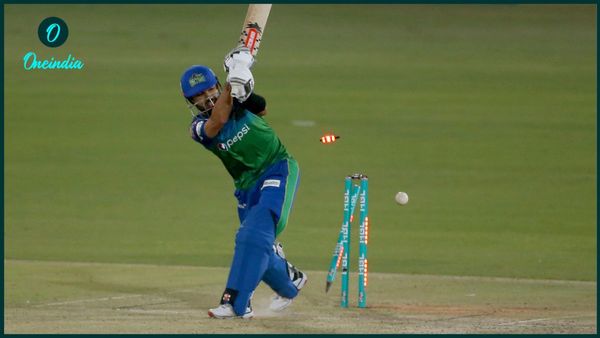 IPL 2025: পাকিস্তানের মাথা হেঁট! পিএসএল চলাকালীন স্টেডিয়ামে বসে ক্রিকেটপ্রেমী দেখছেন আইপিএল, ভাইরাল ভিডিও