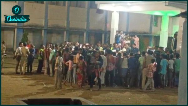 ঘরছাড়াদের ক্যাম্পে রাজ্যপাল, ঢুকতে বাধা সংবাদমাধ্যমকে, রণক্ষেত্র বৈষ্ণবনগর!