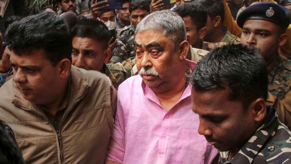 প্রবল চাপে ক্ষমা চাইলেন অনুব্রত মণ্ডল, গ্রেফতারের দাবি সুকান্তর, শুভেন্দু দিলেন প্রতিবাদ মিছিলের ডাক