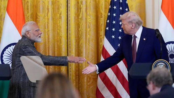 Modi-Trump: পাকিস্তানের সঙ্গে মধ্যস্থতায় আমেরিকার কোনও ভূমিকা ছিল না, ট্রাম্পকে ফের সহজ ভাষায় মনে করালেন মোদী