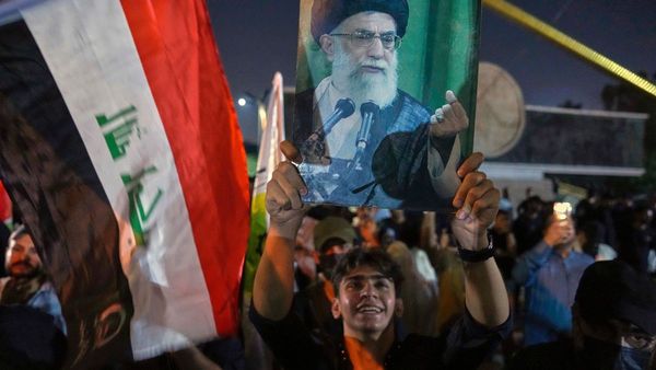 Iran: 'আত্মসমর্পণ করবে না ইরান', খামেনেইয়ের চরম হুঁশিয়ারি আমেরিকা ও ইজরায়েলকে