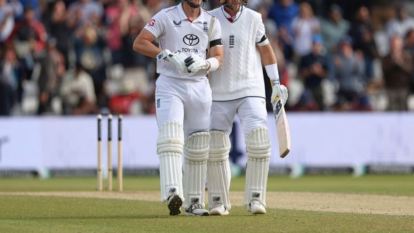 Ind Vs Eng: কঠিন টার্গেট তাড়া করে অনায়াস জয় ইংল্যান্ডের, প্রথম টেস্টেই কঠিন প্রশ্নের মুখে অধিনায়ক গিল