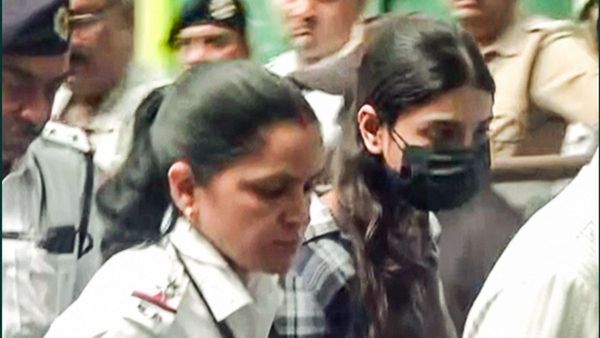 কেন গ্রেফতার শর্মিষ্ঠা পানোলি? সোশ্যাল মিডিয়ায় ব্যাখ্যা কলকাতা পুলিশের