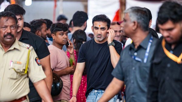 Gautam Gambhir: পরিবারে দুঃসময়! ইংল্যান্ডে সিরিজ শুরুর আগেই ভারতে ফিরলেন গৌতম গম্ভীর