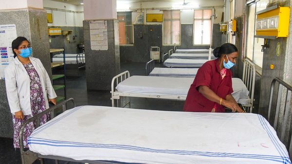 Covid: সারা দেশে করোনা সংক্রমণে প্রথম তিনে বাংলা, নজর রাখছে কেন্দ্র