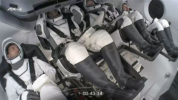 Axiom-4 Mission: ফের ইতিহাস ভারতের, অ্যাক্সিওম-৪ মহাকাশ অভিযানে সফল যাত্রা শুভাংশু শুক্লার, চললেন অন্তরীক্ষে