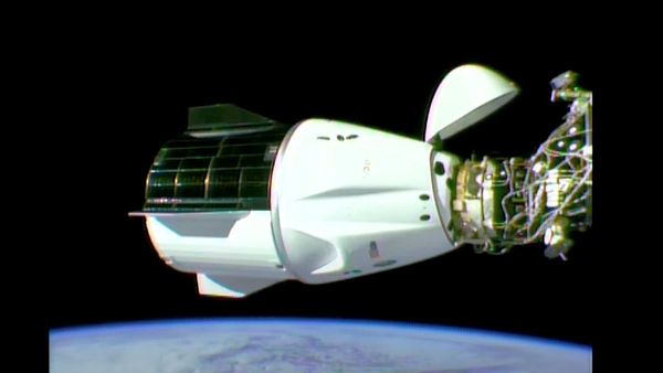 Netflix NASA+: নেটফ্লিক্সে উপভোগ করুন স্পেসওয়াক! মহাকাশকে ড্রয়িং রুমে নিয়ে আসার চেষ্টা অনলাইন স্ট্রিমিং প্ল্যাটফর্মের