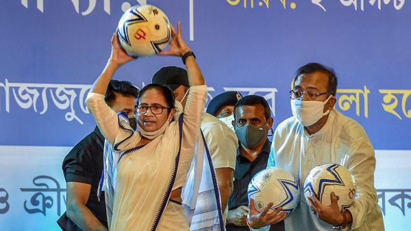 খেলা হবে দিবসে মুখ্যমন্ত্রীর বার্তা, ক্রীড়াক্ষেত্রে উন্নয়নের খতিয়ান পেশ