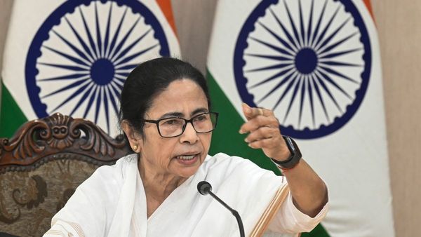 সমীক্ষার আড়ালে এনআরসি করা হচ্ছে! কল্যাণী এইমসের বিরুদ্ধে বিস্ফোরক মুখ্যমন্ত্রী মমতা, এল পাল্টা জবাবও