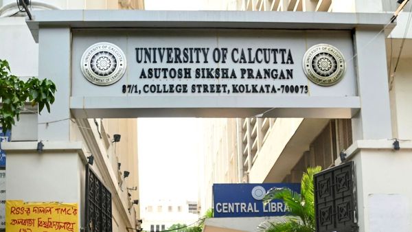 কলকাতা বিশ্ববিদ্যালয়ের পড়ুয়াদের বাংলাদেশি সন্দেহে মারধর, অভিযোগ দায়ের মুচিপাড়া থানায়