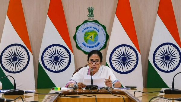 পরিযায়ী শ্রমিকদের সহায়তায় শ্রমশ্রী প্রকল্পের ঘোষণা মুখ্যমন্ত্রী মমতার