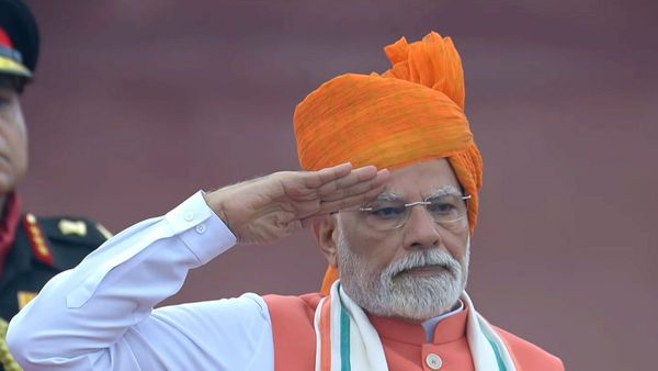 'শত্রুরা কল্পনাতীত শাস্তি পেয়েছে', স্বাধীনতা দিবসের ভাষণে অপারেশন সিঁদুরের নায়কদের স্যালুট প্রধানমন্ত্রী মোদীর