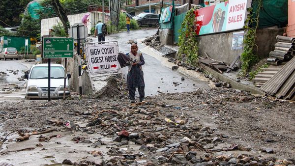 হিমাচল প্রদেশে বর্ষার শুরু থেকে এখন পর্যন্ত ২৯৮ জনের প্রাণহানি, চূড়ান্ত বিপর্যস্ত উত্তরভারতের এই রাজ্য